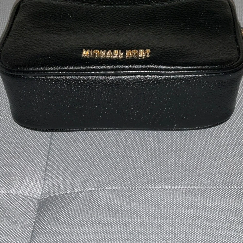 Michael Kors Crossbody Bag - Picture 5 of 5